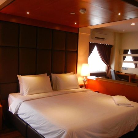 C'Haya Hotel Kota Kinabalu Exteriör bild
