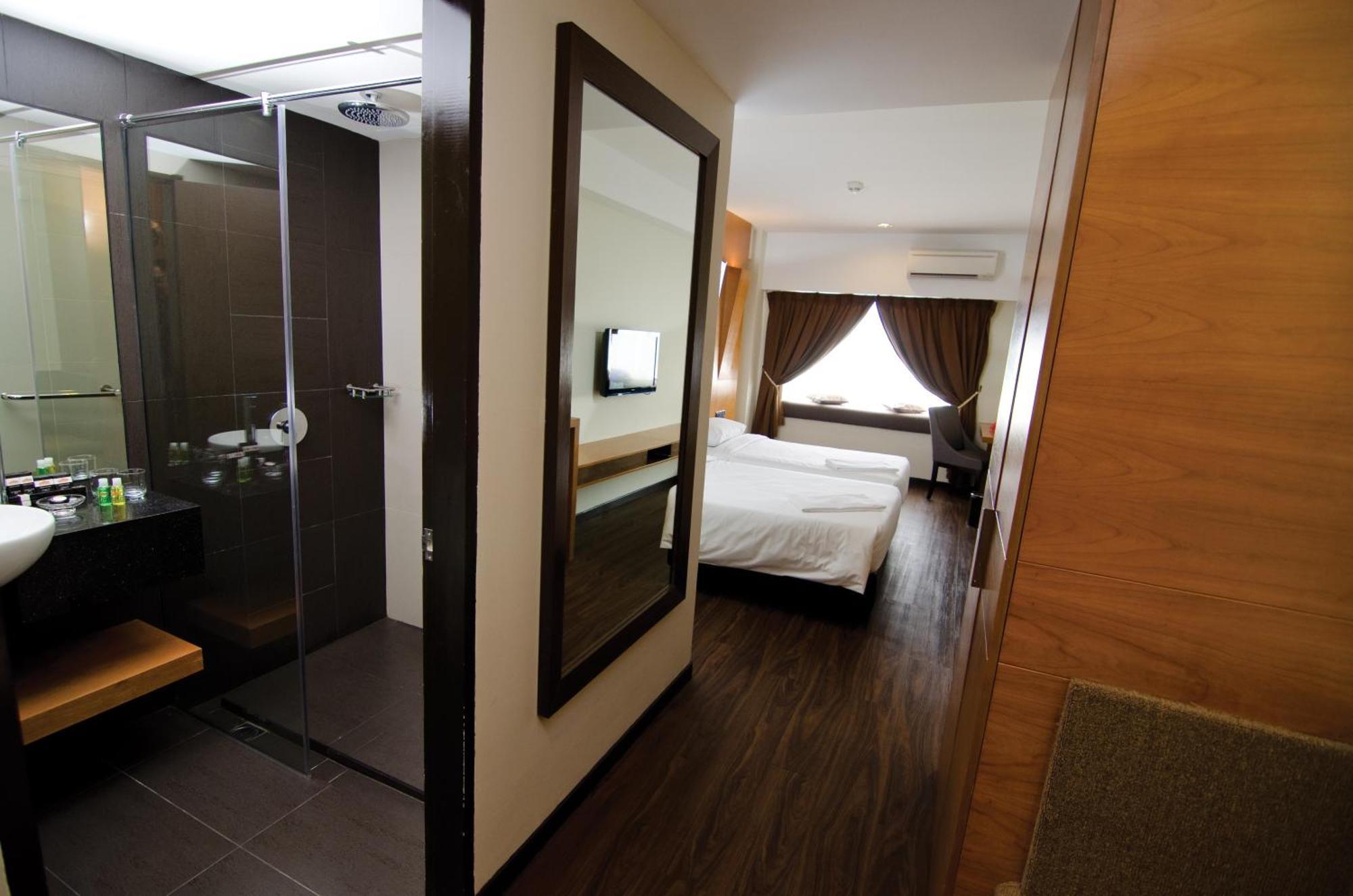 C'Haya Hotel Kota Kinabalu Rum bild