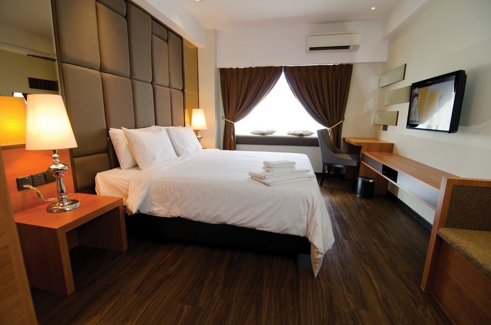 C'Haya Hotel Kota Kinabalu Exteriör bild