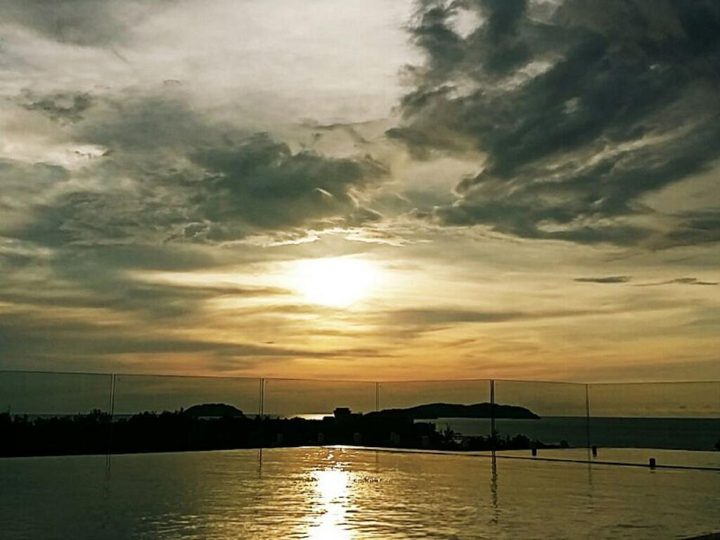 C'Haya Hotel Kota Kinabalu Exteriör bild