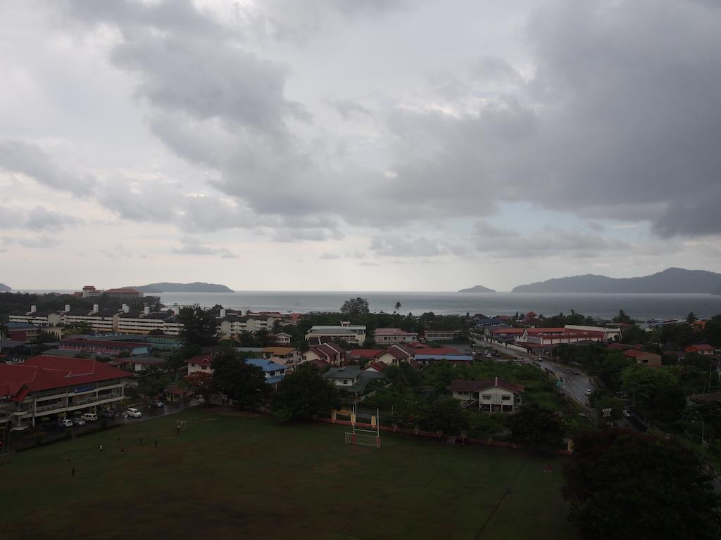 C'Haya Hotel Kota Kinabalu Exteriör bild