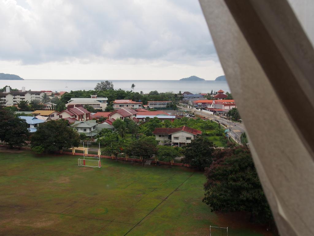 C'Haya Hotel Kota Kinabalu Exteriör bild