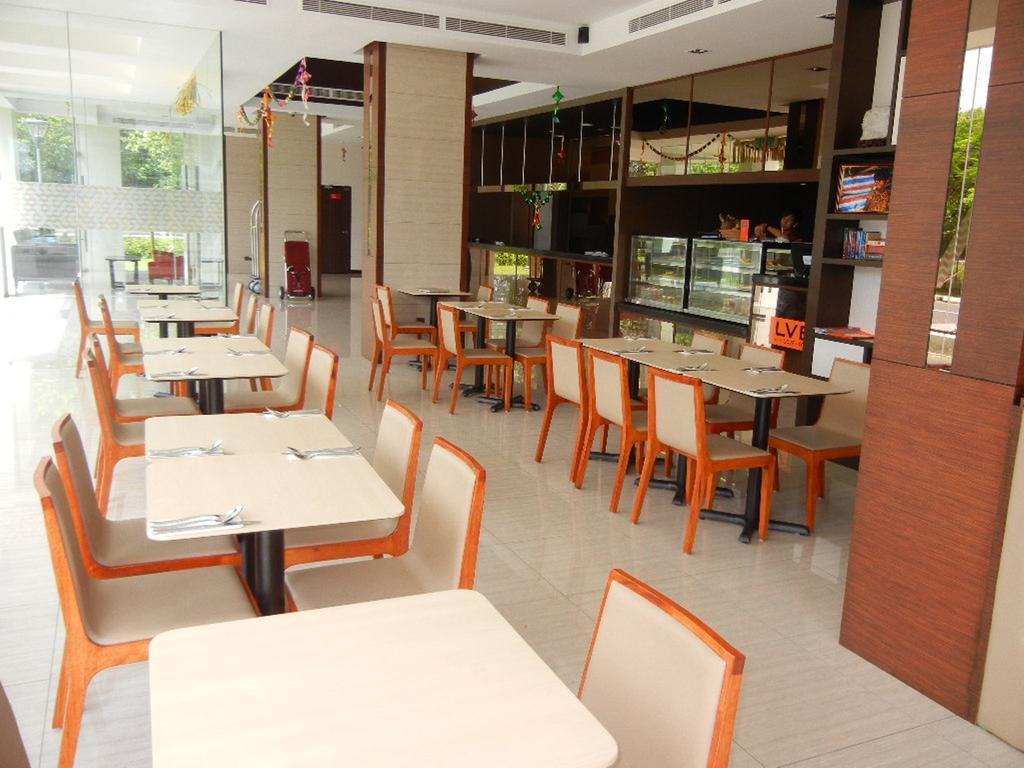 C'Haya Hotel Kota Kinabalu Exteriör bild