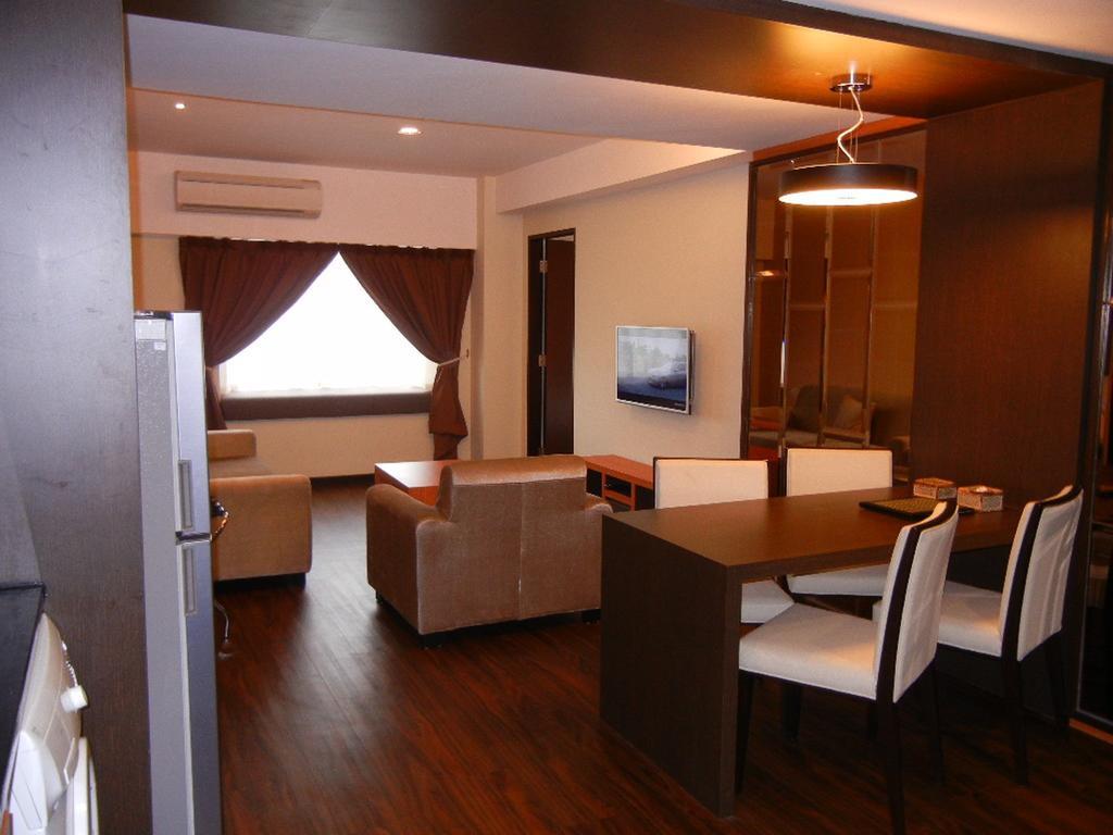C'Haya Hotel Kota Kinabalu Rum bild