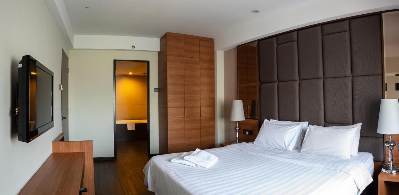 C'Haya Hotel Kota Kinabalu Exteriör bild