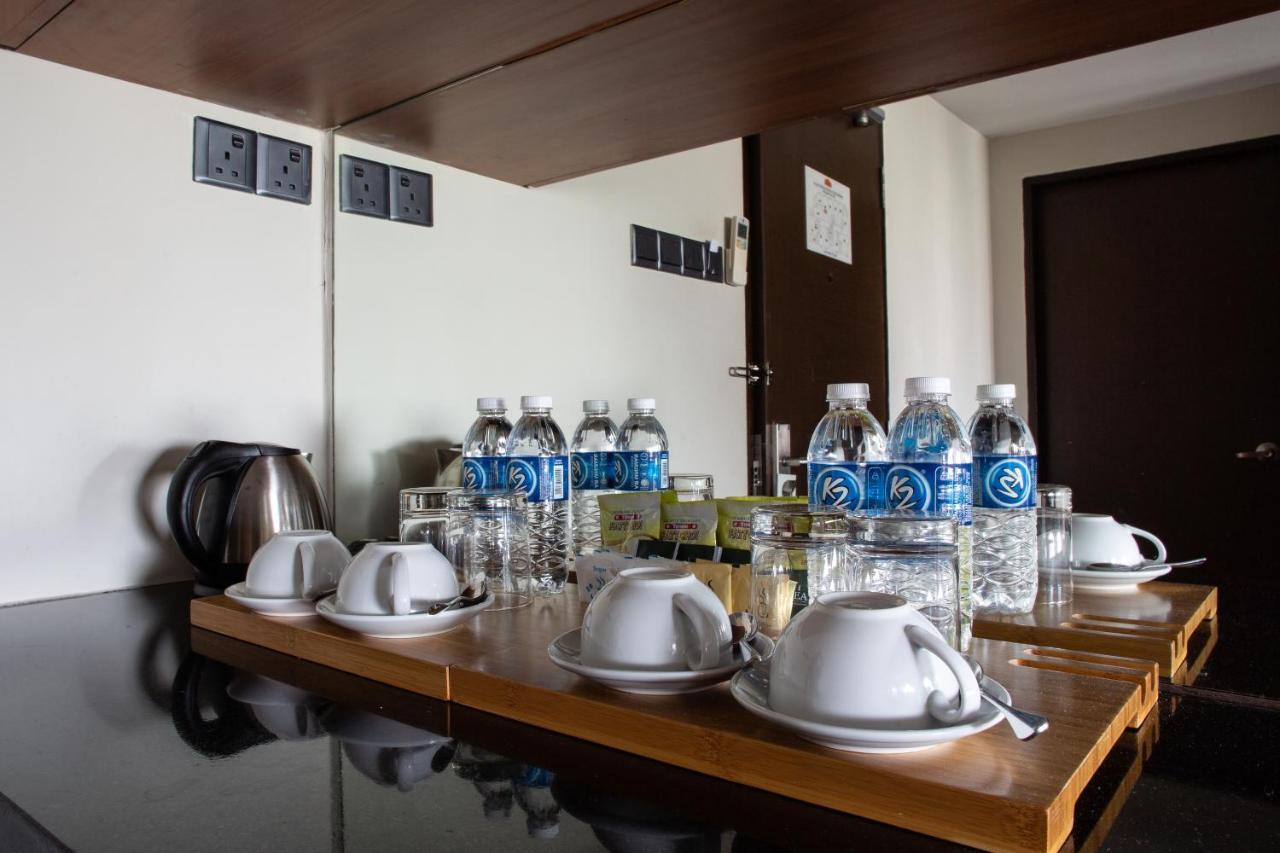C'Haya Hotel Kota Kinabalu Exteriör bild