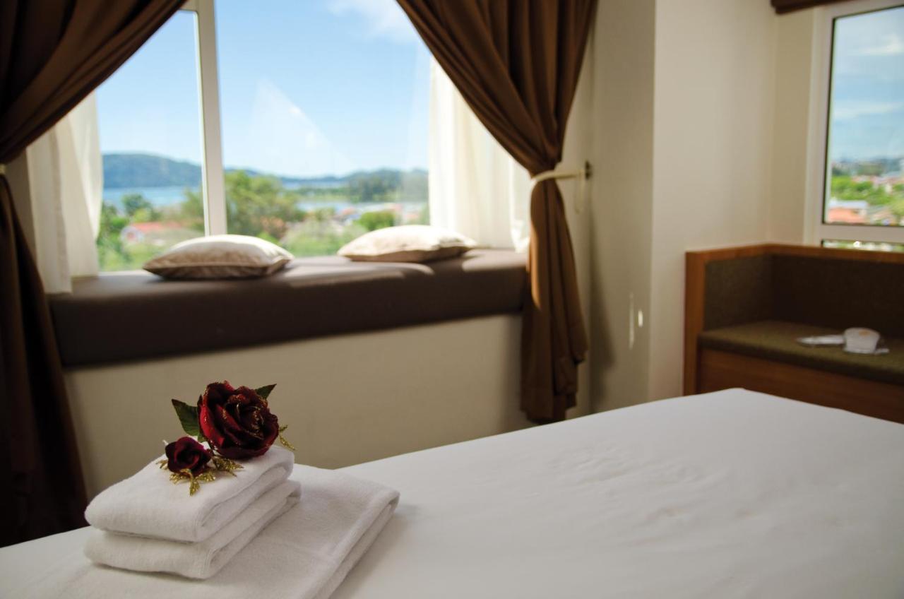 C'Haya Hotel Kota Kinabalu Rum bild